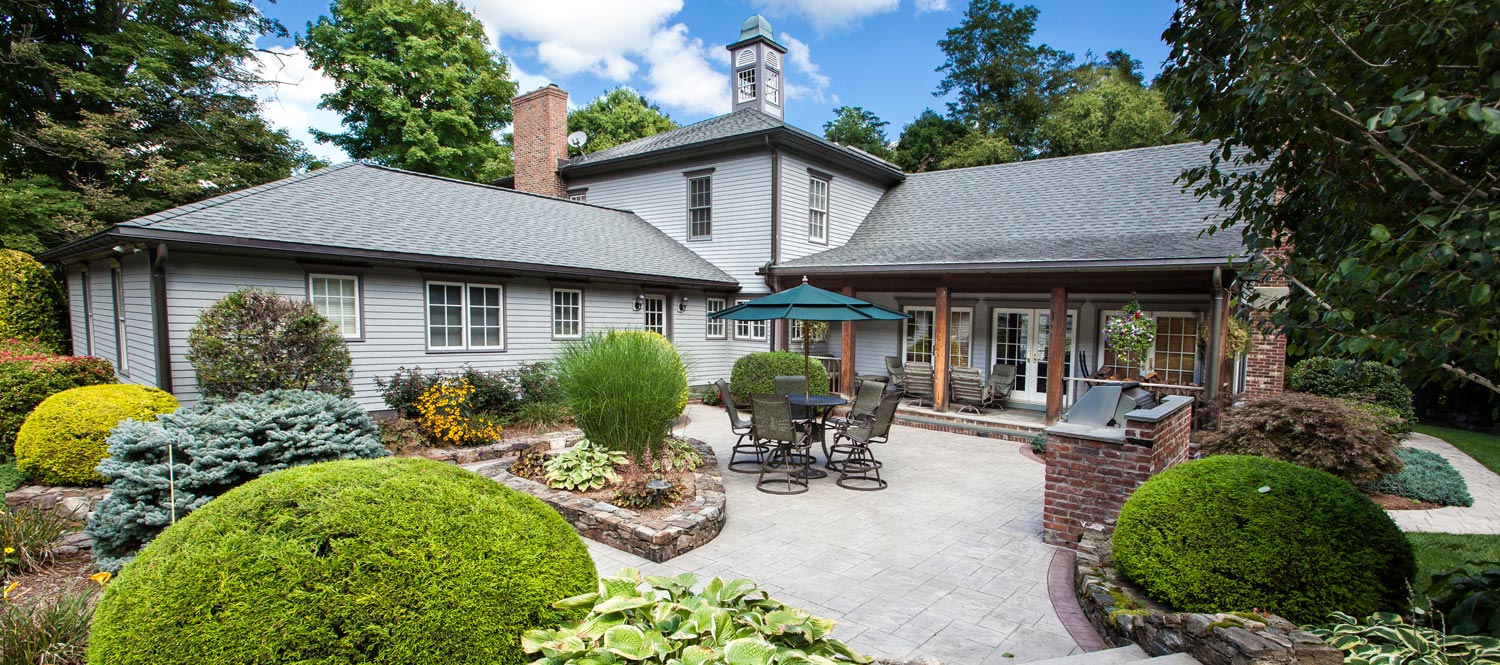 206 Hattertown Rd. Newtown, CT